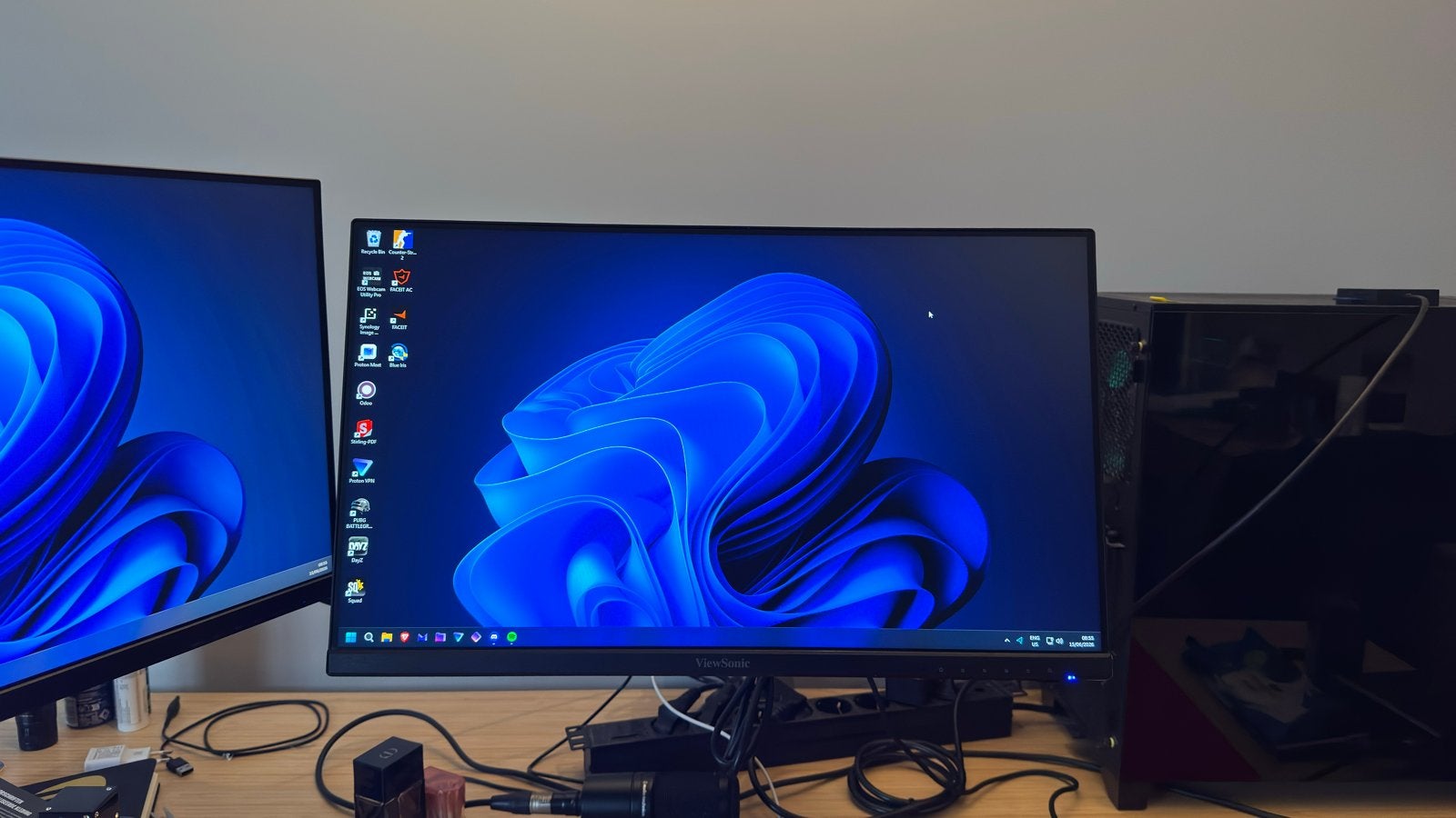 Viewsonic XG2431 240Hz 1080p IPS Gaming Monitor, Computers en Software, Monitoren, IPS, In hoogte verstelbaar, Full HD, Zo goed als nieuw
