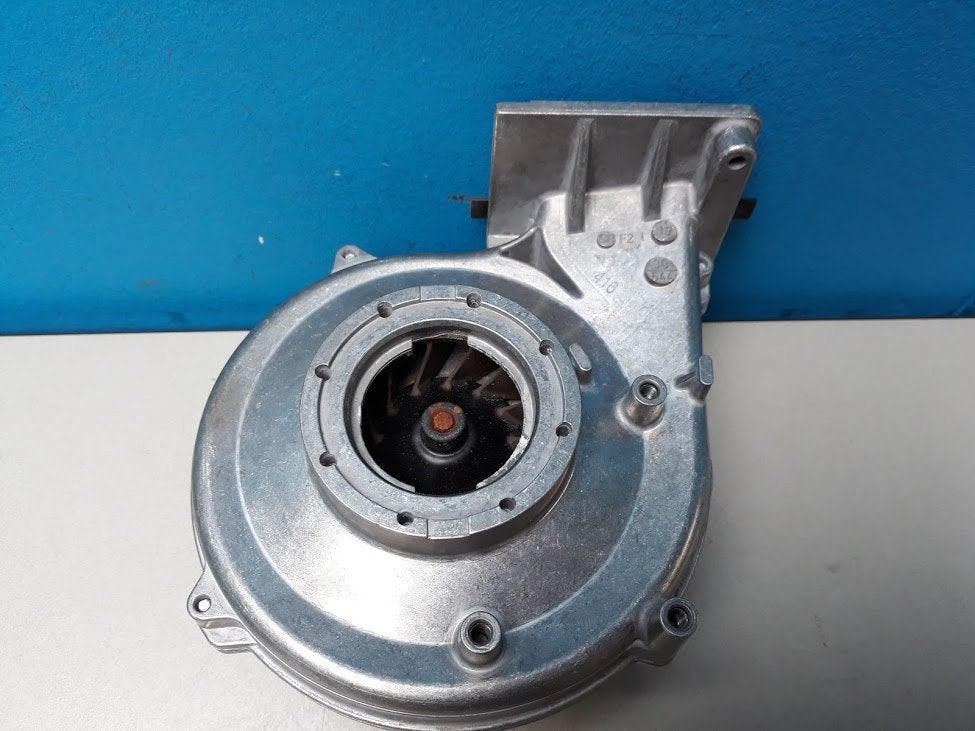 Foto 6 van Ventilator Vaillant EcoTec Plus VHR 25-30 / 5-5 R2 Ebmpapst