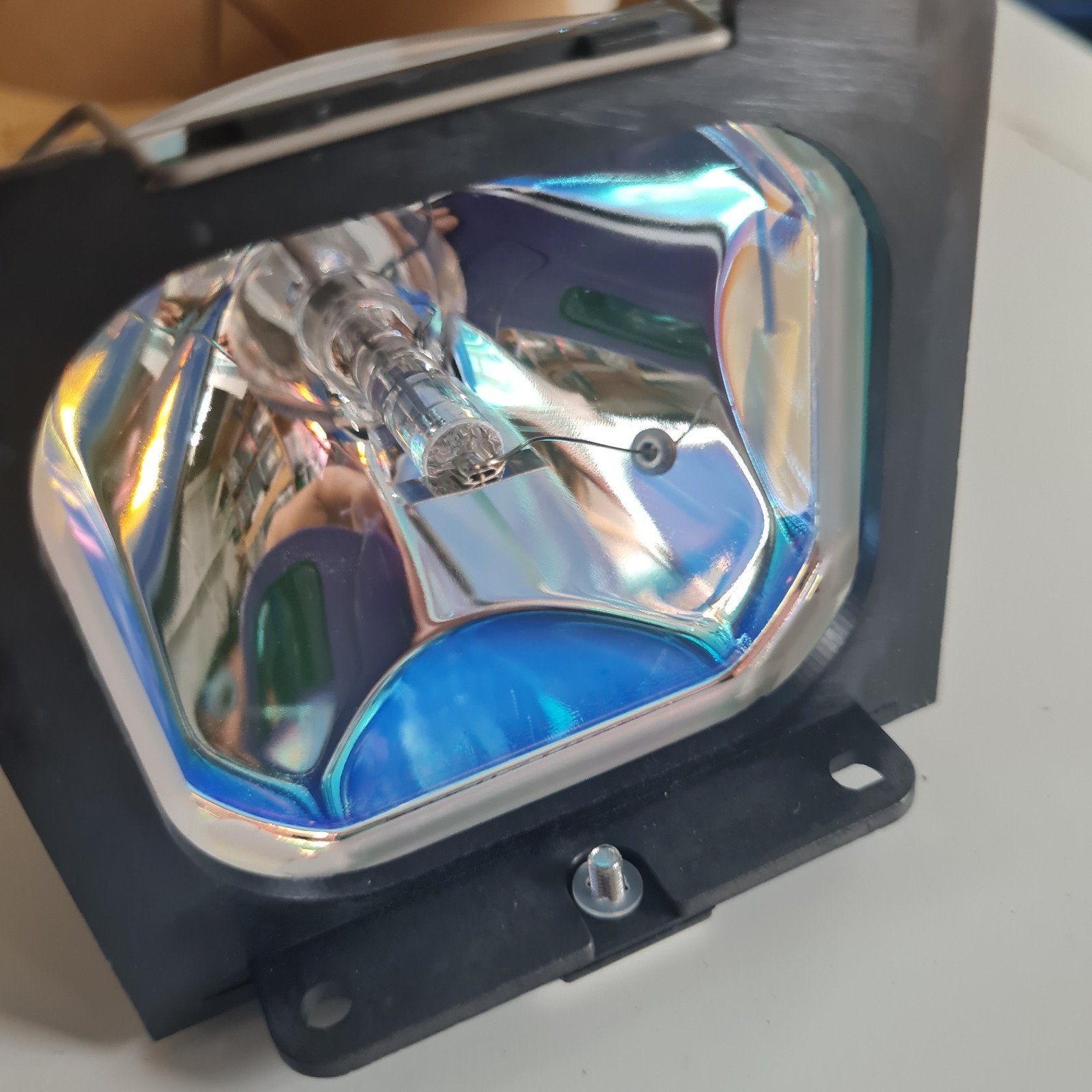 Toshiba TLPLF6 Beamerlamp Originele  nieuw in doos, Ophalen of Verzenden, Nieuw