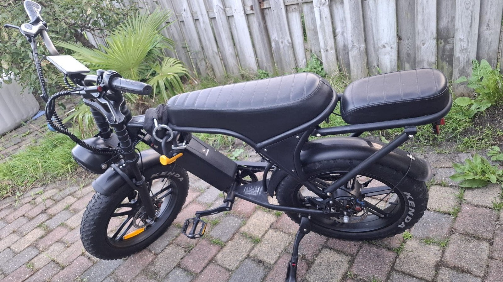 Stoere E-bike met dikke banden en comfortabel zadel, Ophalen, Zo goed als nieuw, 30 tot 50 km per accu, Overige merken