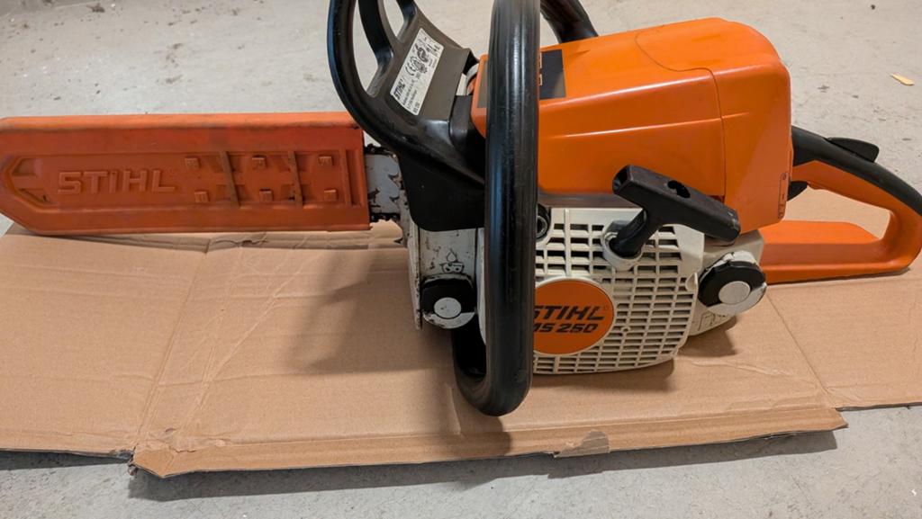 Stihl MS 250, Tuin en Terras, Hand-tuingereedschap, Zo goed als nieuw, Overige soorten, Ophalen