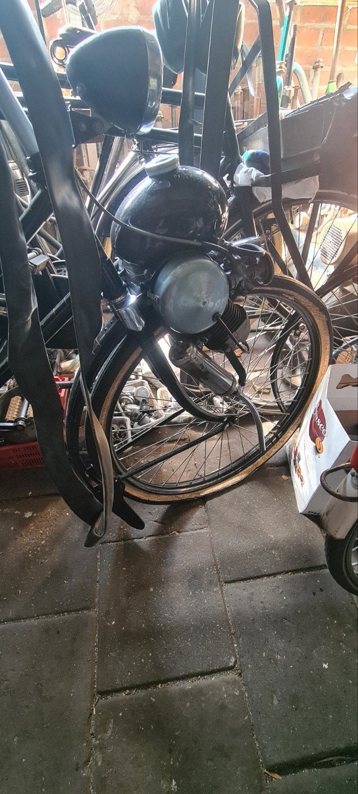 Gezocht: twee banden voor Berini plevier eitje. 26x1 3/4x2, Verzenden, Overige typen, Overige merken