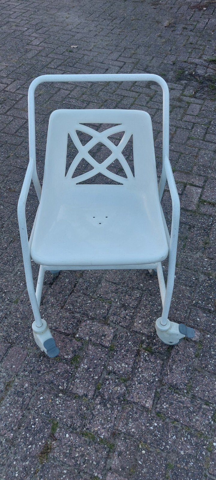 douchestoel met wieltjes of metalen staande douchestoel, Ophalen of Verzenden