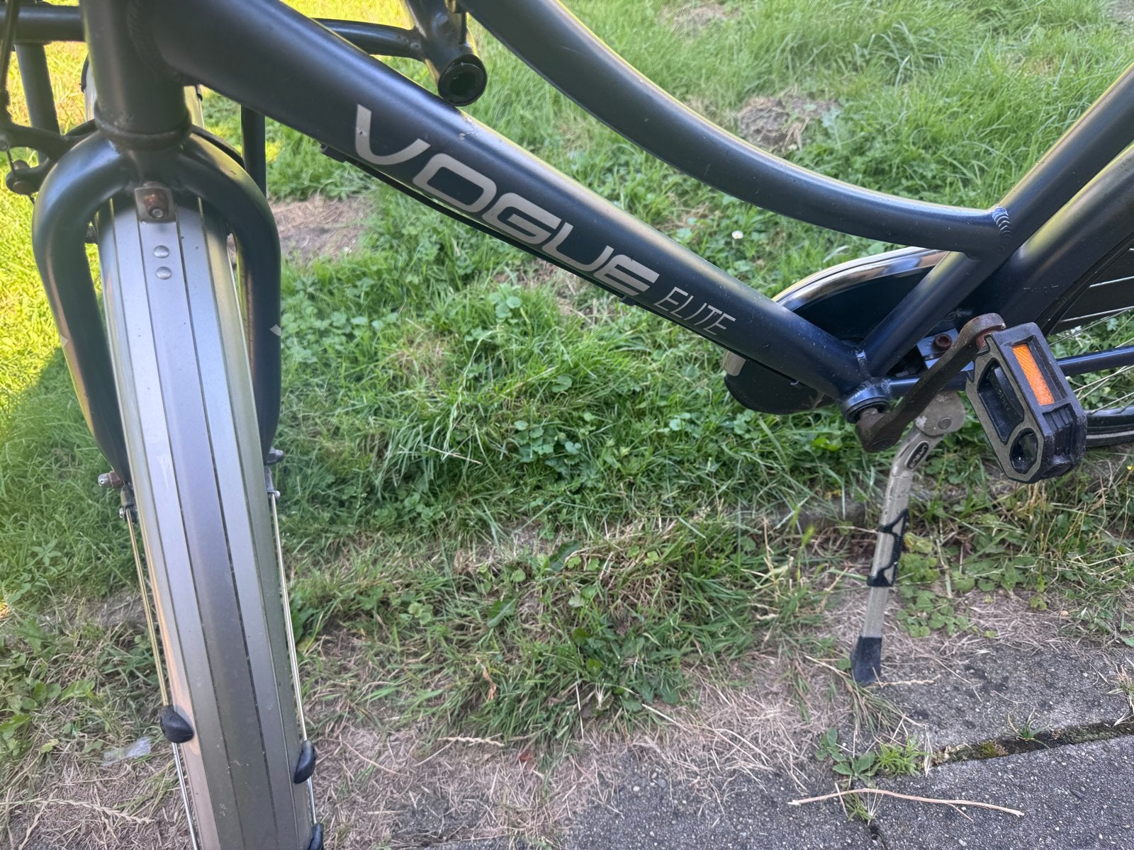 VOGUE Damesfiets 28 inch, frame hoogte 52, 3 versnellingen, Fietsen en Brommers, Fietsen | Dames | Damesfietsen, Gebruikt, Velgrem