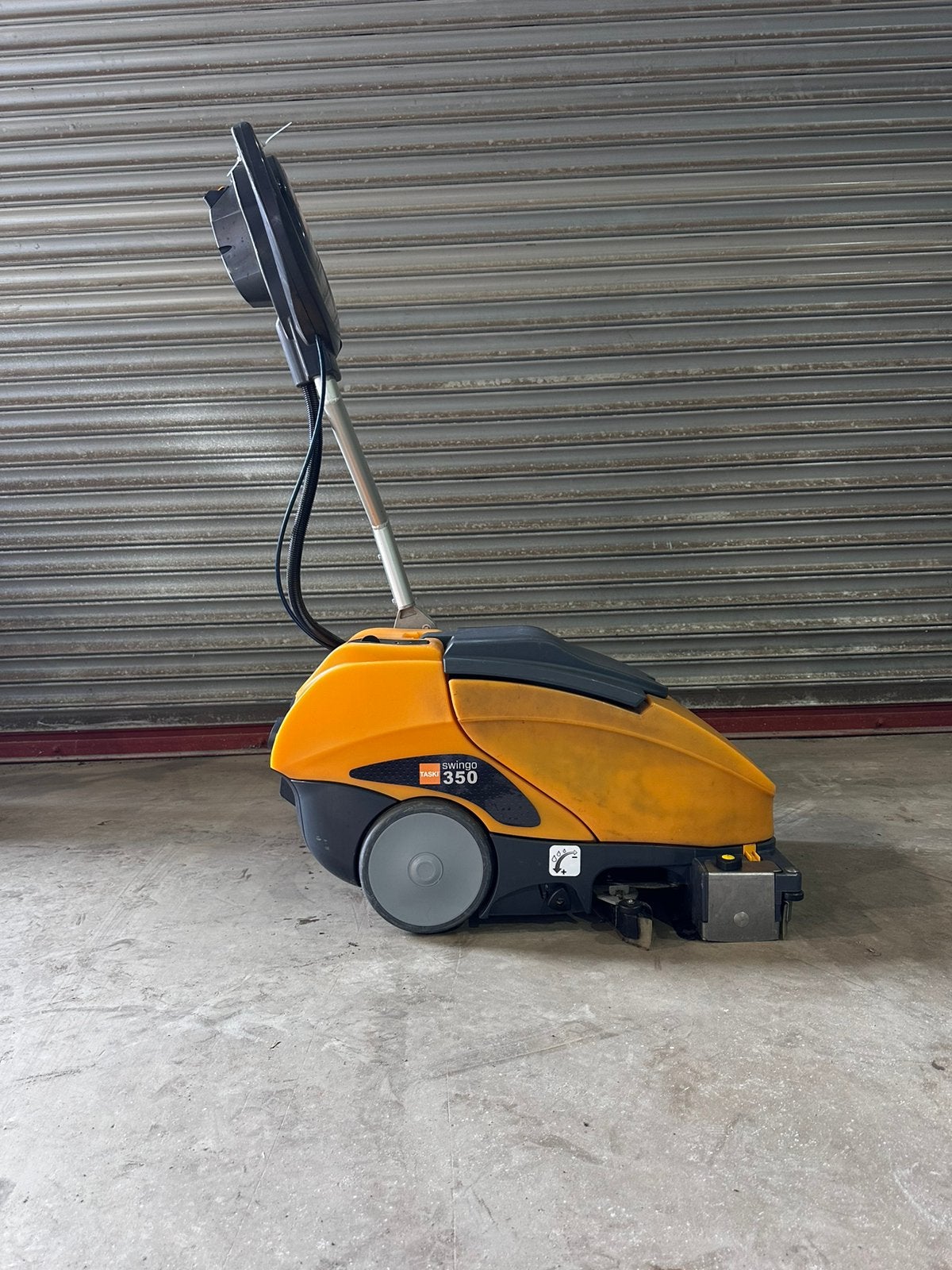 100% Taski Swingo 350 schrobmachine schrobzuigmachine - accu, Doe-het-zelf en Verbouw, Reinigingsmachines, Ophalen of Verzenden