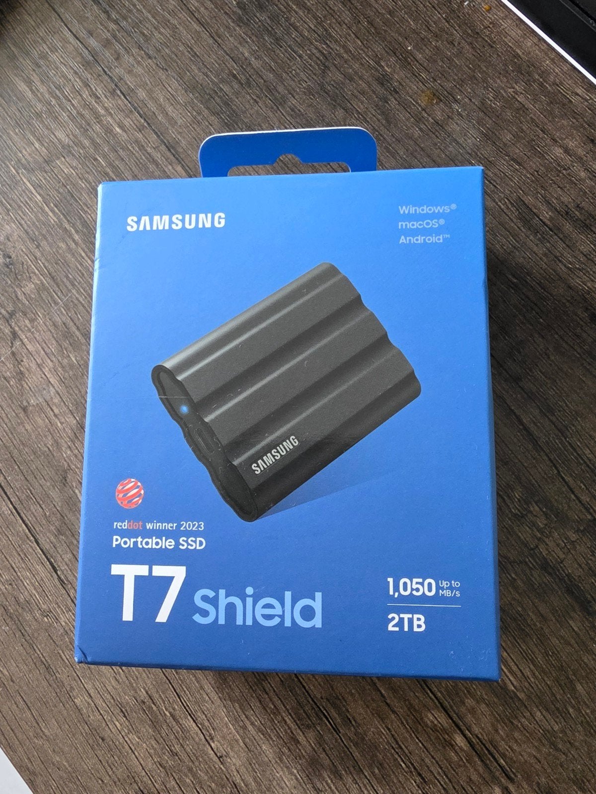 Samsung T7 Shield 2TB Externe SSD met doos en kabels, Computers en Software, Ophalen, 2TB, Server, SSD