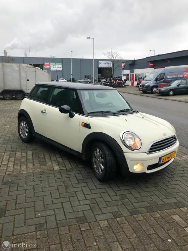 Mini Mini Cooper - 1.6 Pepper, Auto's, Voorwielaandrijving, Gebruikt, 750 kg, 4 cilinders