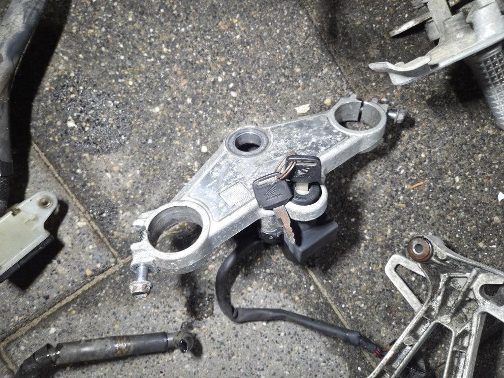 Honda VFR 750 F RC36-1 Contactslot en slotenset set / beide, Motoren, Ophalen of Verzenden