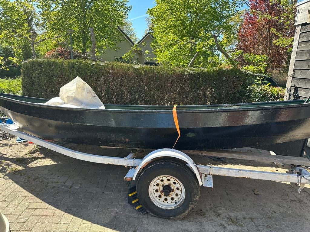 Elektrische punter met buitenboordmotor en trailer, Watersport en Boten, Ophalen, Gebruikt, Elektrisch, Buitenboordmotor