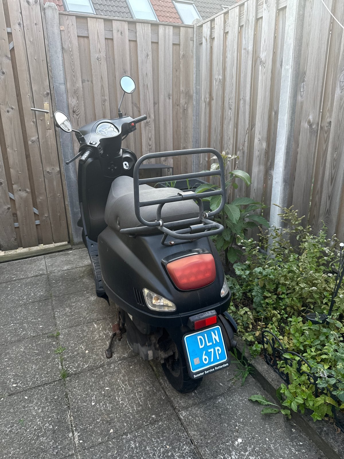 La Souris scooter mat zwart - Goed onderhouden, Ophalen, Gebruikt, Benzine, Overige merken