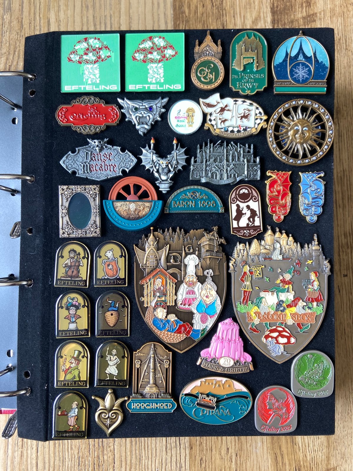 pretpark en dierentuin pins, Verzenden, Zo goed als nieuw, Overige onderwerpen, Speldje of Pin