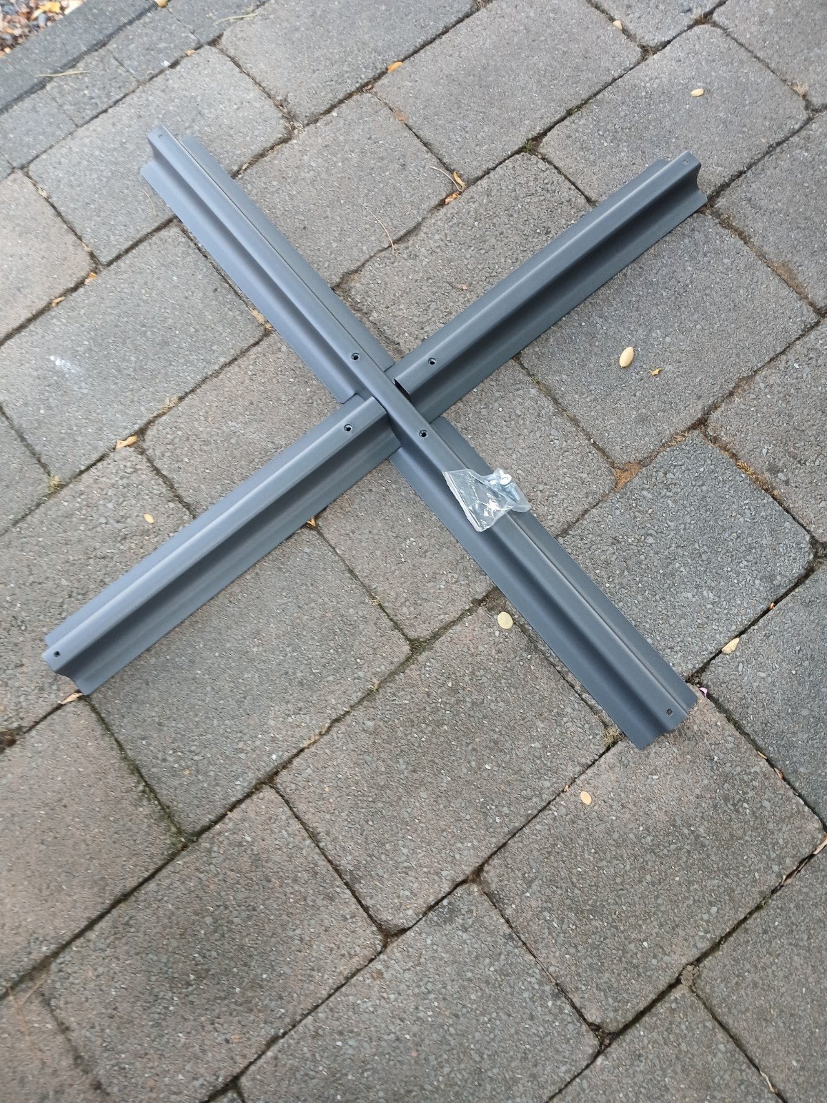 Metalen kruisvoet ( NIEUW), Ophalen of Verzenden, Nieuw, 1 tot 2 meter, Parasolvoet