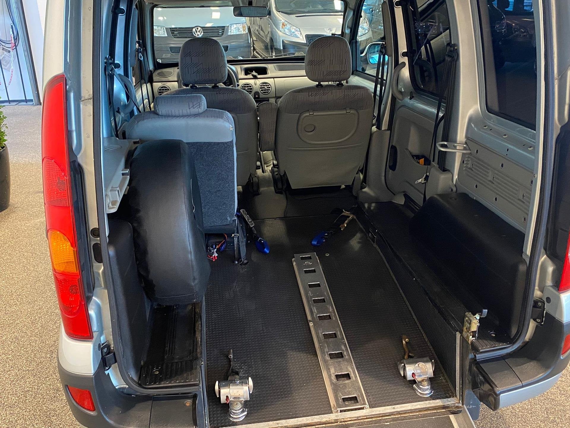 Renault Kangoo Rolstoelauto 3+1, Auto's, 12 maanden, Stof, Gebruikt, Bedrijf