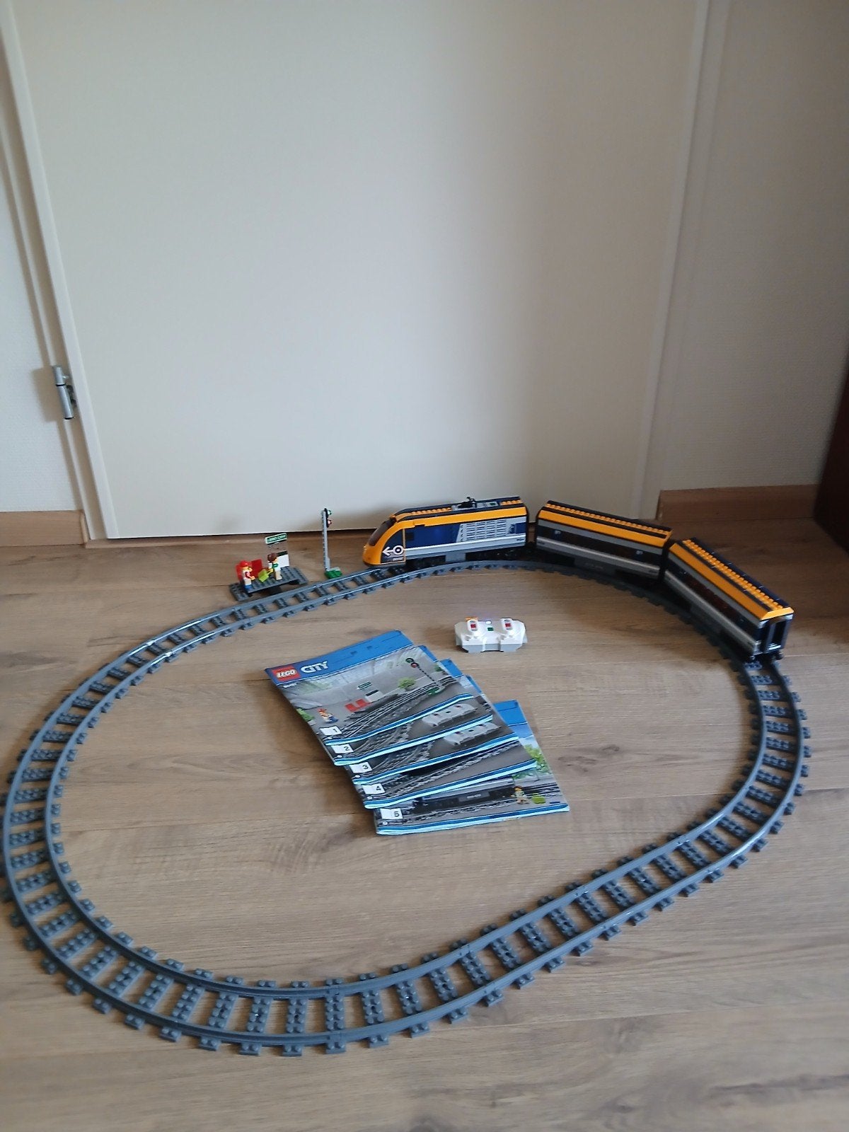 Lego City Passagierstrein 60197 compleet, Kinderen en Baby's, Speelgoed | Duplo en Lego, Compleet, City, Lego, Ophalen of Verzenden