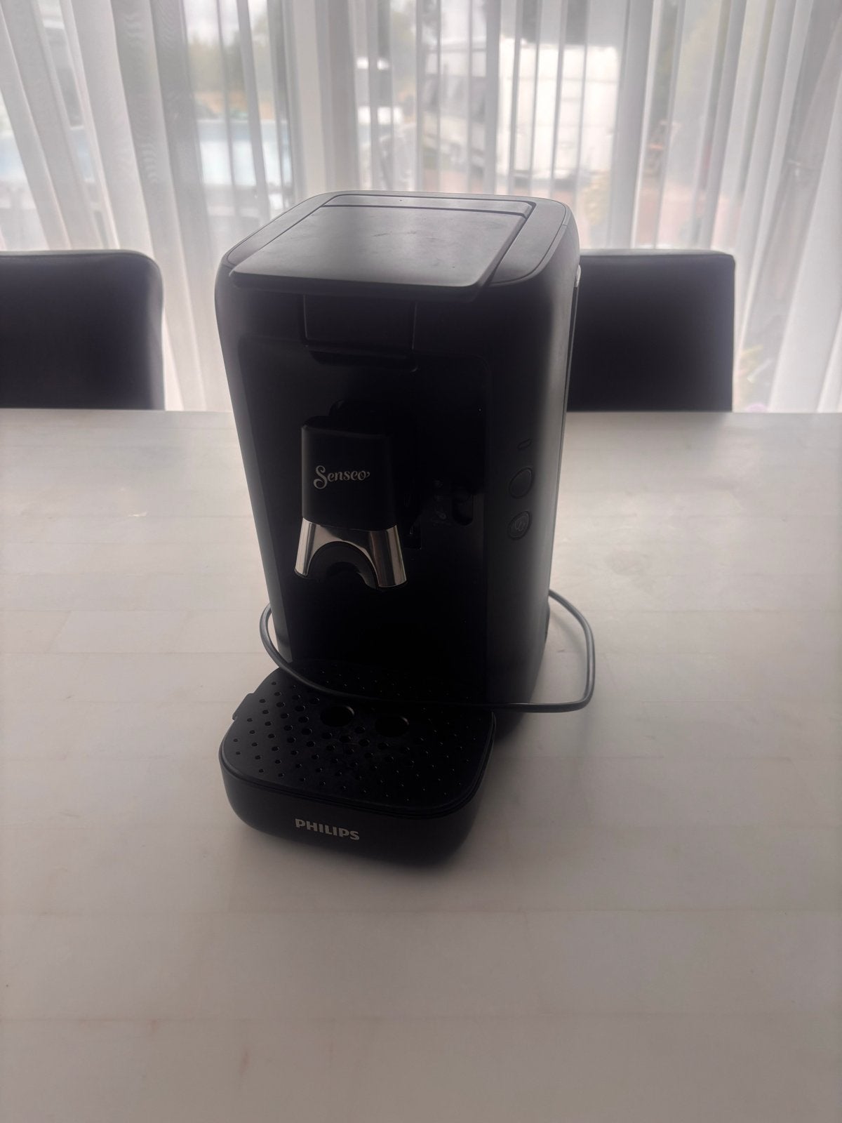 Philips Senseo Koffiezetapparaat - Zwart, Koffiepads en cups, Koffiemachine, Ophalen of Verzenden, Zo goed als nieuw