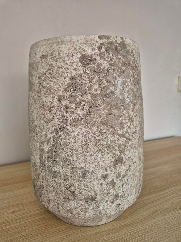 HS Bloempot - Robuuste look, Ophalen, Gebruikt, Beton, Binnen
