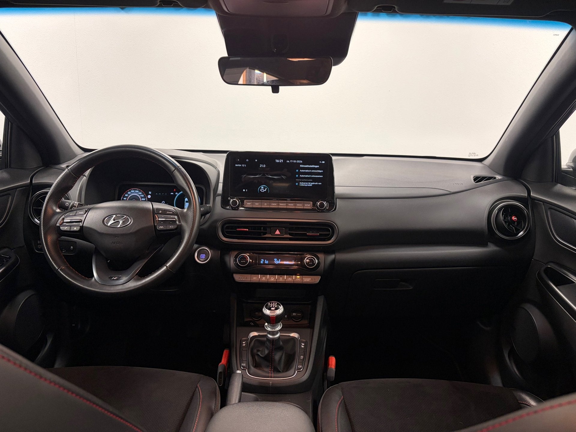 Hyundai Kona 1.0 T-GDI*N-Line*MHEV*Nardo-Gray*NAP*Stoelverwa, Auto's, Voorwielaandrijving, Euro 6, Alcantara, Origineel Nederlands