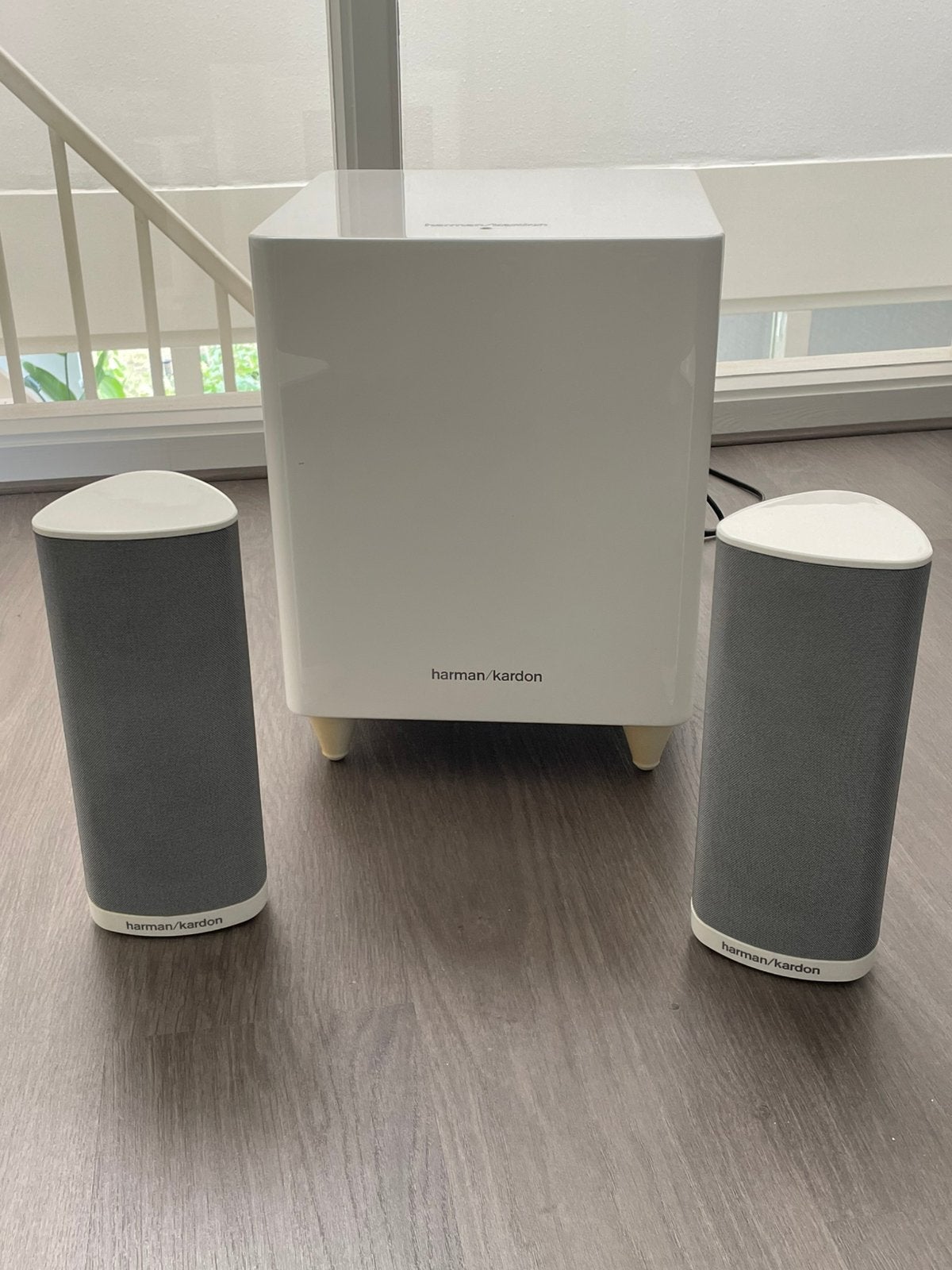 Witte Harman Kardon subwoofer en speakers, Audio, Tv en Foto, Luidsprekers, Ophalen, Zo goed als nieuw, Subwoofer, Overige merken