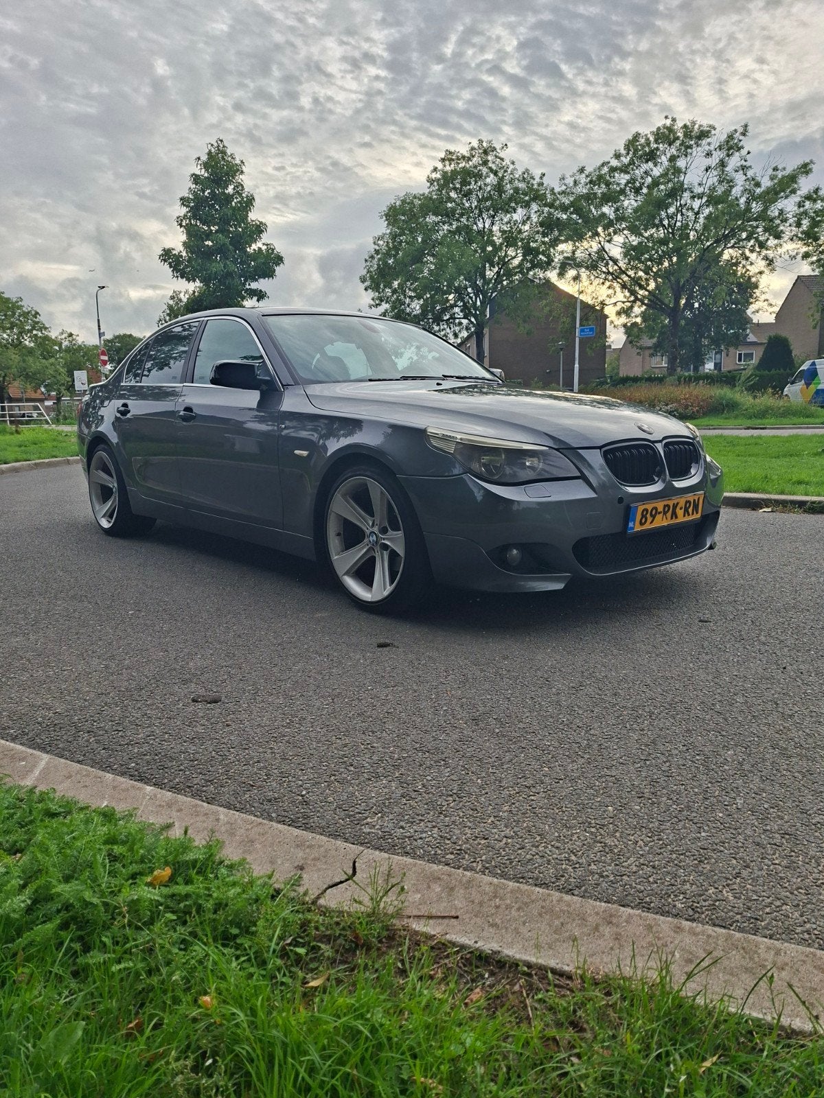 BMW 5-Serie 2.5 I 523 AUT 2005 Grijs, Automaat, Achterwielaandrijving, 1800 kg, 2497 cc