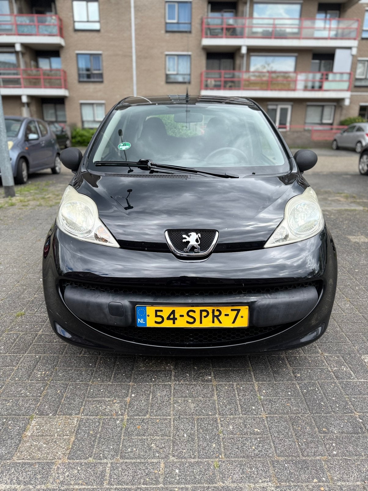 Peugeot 107 1.0 12V 5DR 2007 Zwart Bi-Xenon, Auto's, Stof, 4 stoelen, Handgeschakeld, Grijs