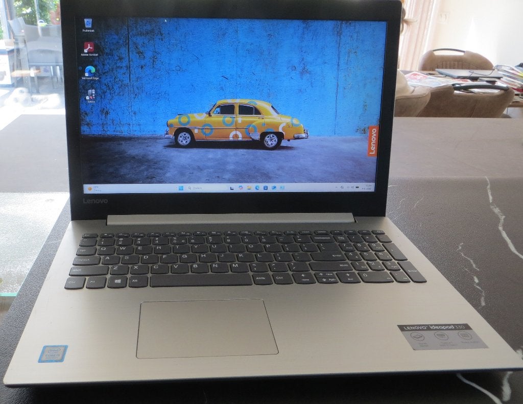 Laptop Lenovo 15.6" 330 IKB (81 DE) Core i3 - 8130U (Win 11), 2 tot 3 Ghz, Refurbished, Ophalen of Verzenden, Gaming