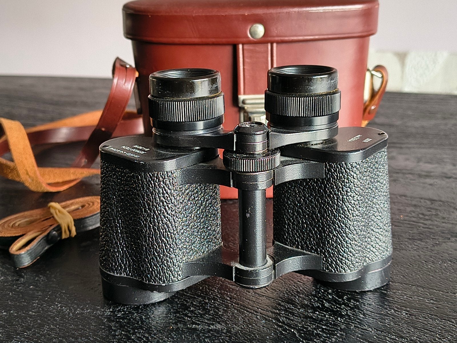 Carl Zeiss Jena 8x30W, Jenoptem, 1987-1988 te koop!, Zo goed als nieuw, 8 tot 12x, Met hoes of tas, Porro (met knik)