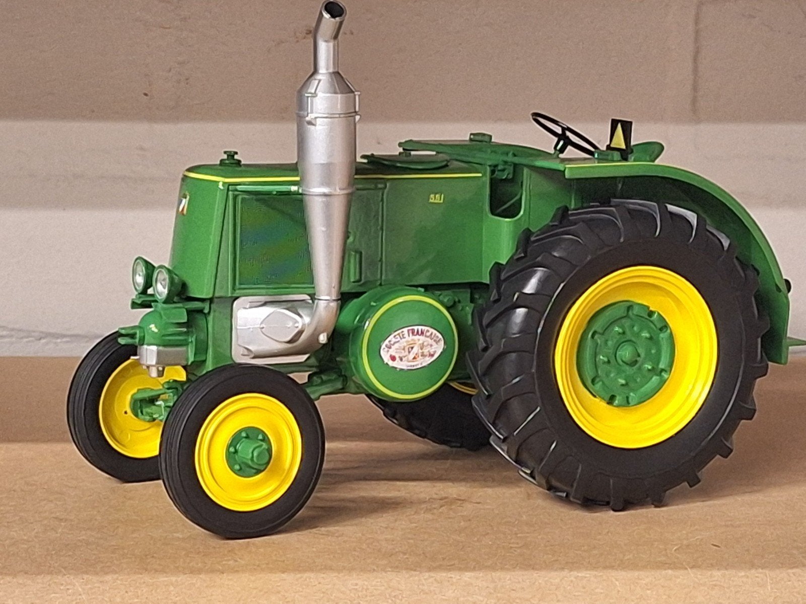 Vierzon 551 1:16, Hobby en Vrije tijd, Overige merken, Tractor of Landbouw, Replicagri, Ophalen of Verzenden