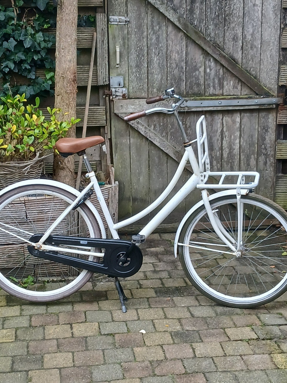 leuke weduwe 28 inch met belletje en Voordrager, 53 tot 56 cm, Ophalen, Gebruikt