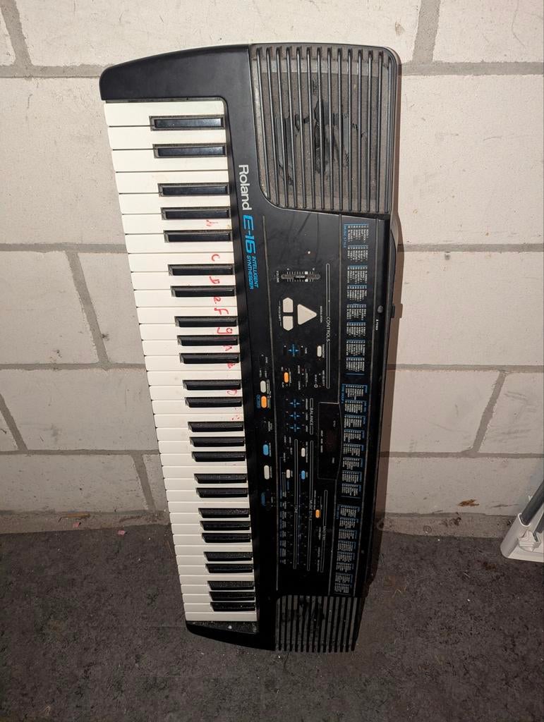 Roland E-16 Intelligent Synthesizer Keyboard, 49 toetsen, Gebruikt, Roland, Ophalen of Verzenden