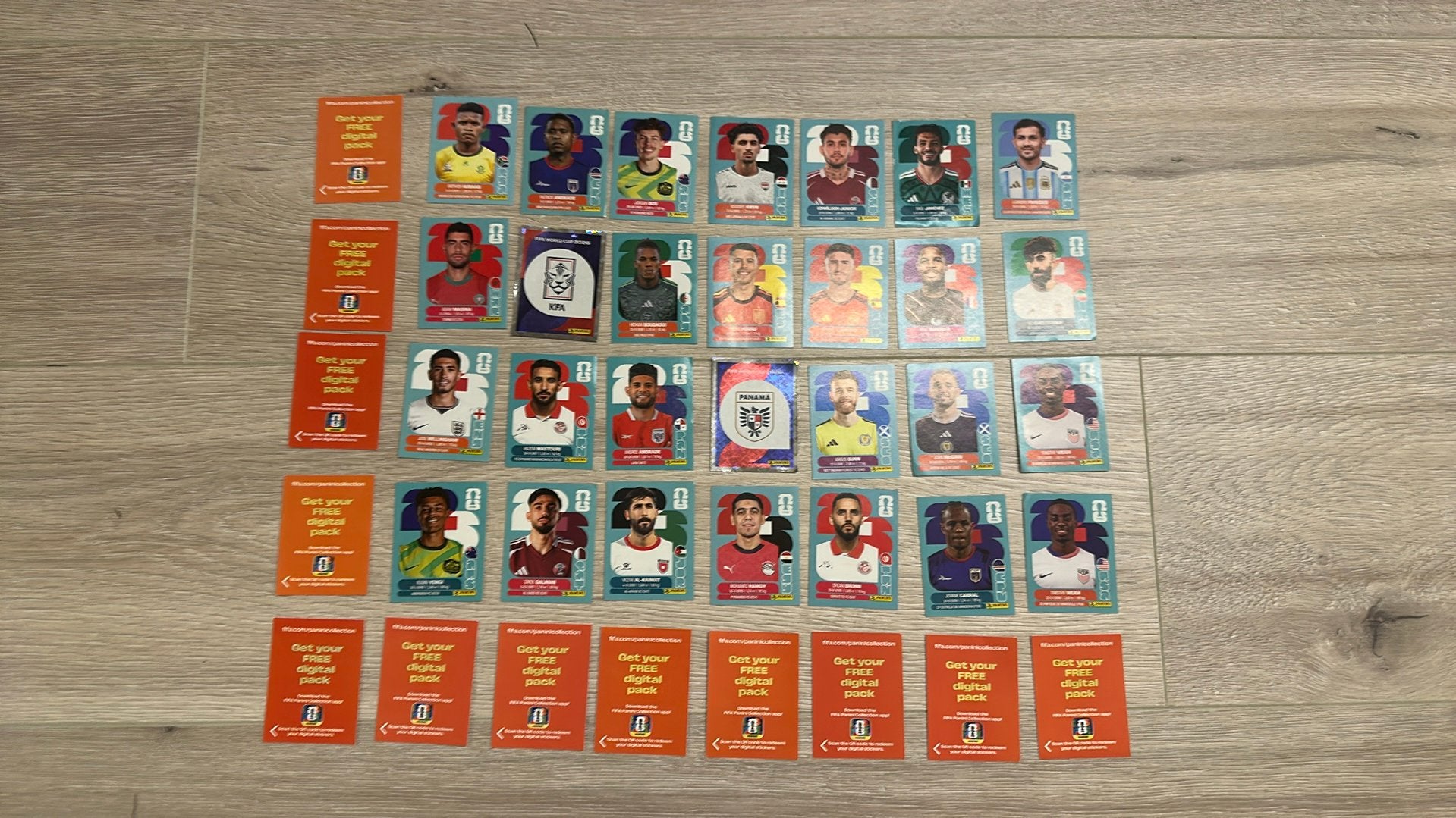 Panini stickers te koop of ruilen, Ophalen of Verzenden, Nieuw, Meerdere stickers