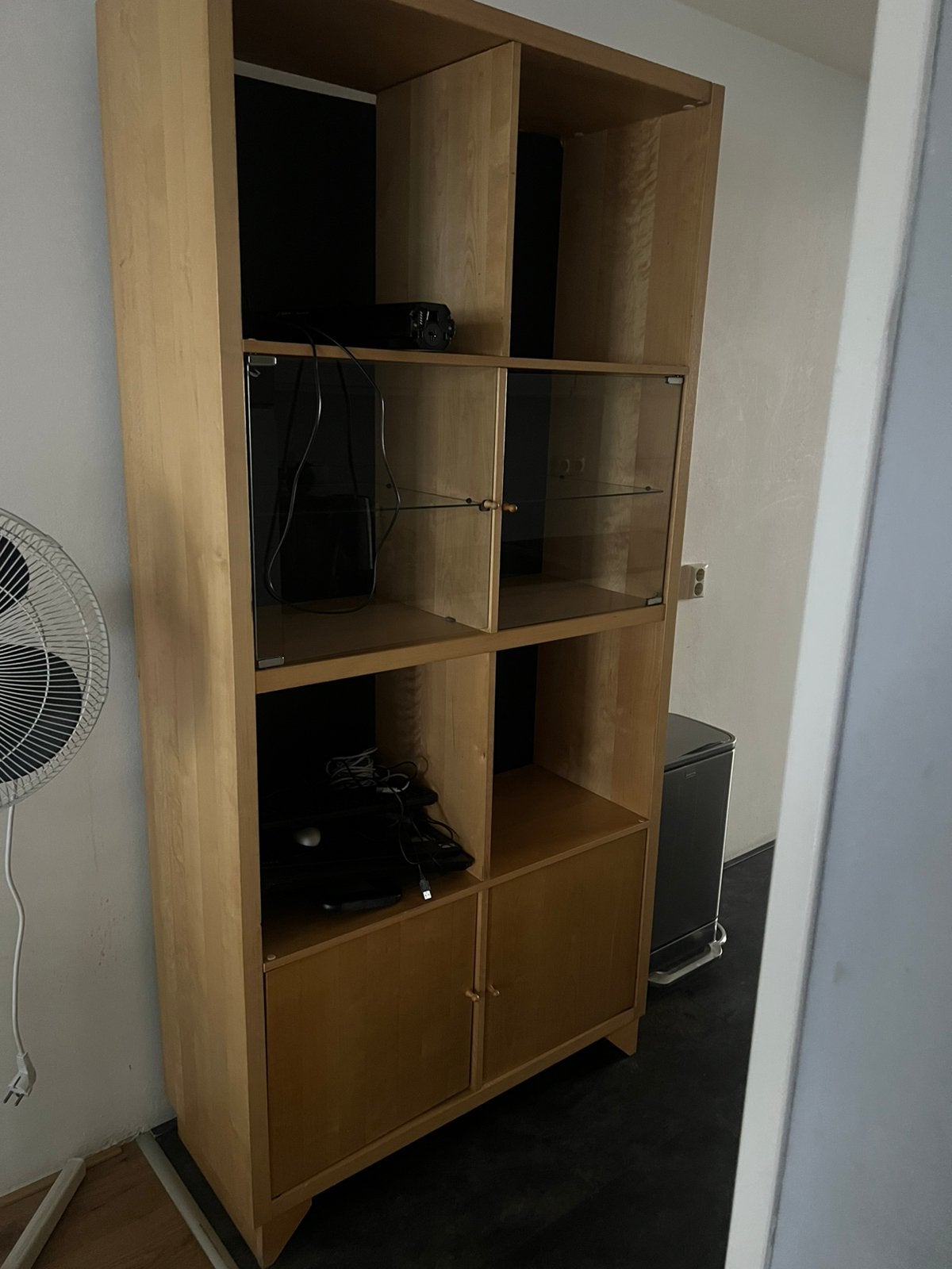 Aangeboden oude Ikea kast, Ophalen, 200 cm of meer, 50 tot 100 cm, Glas