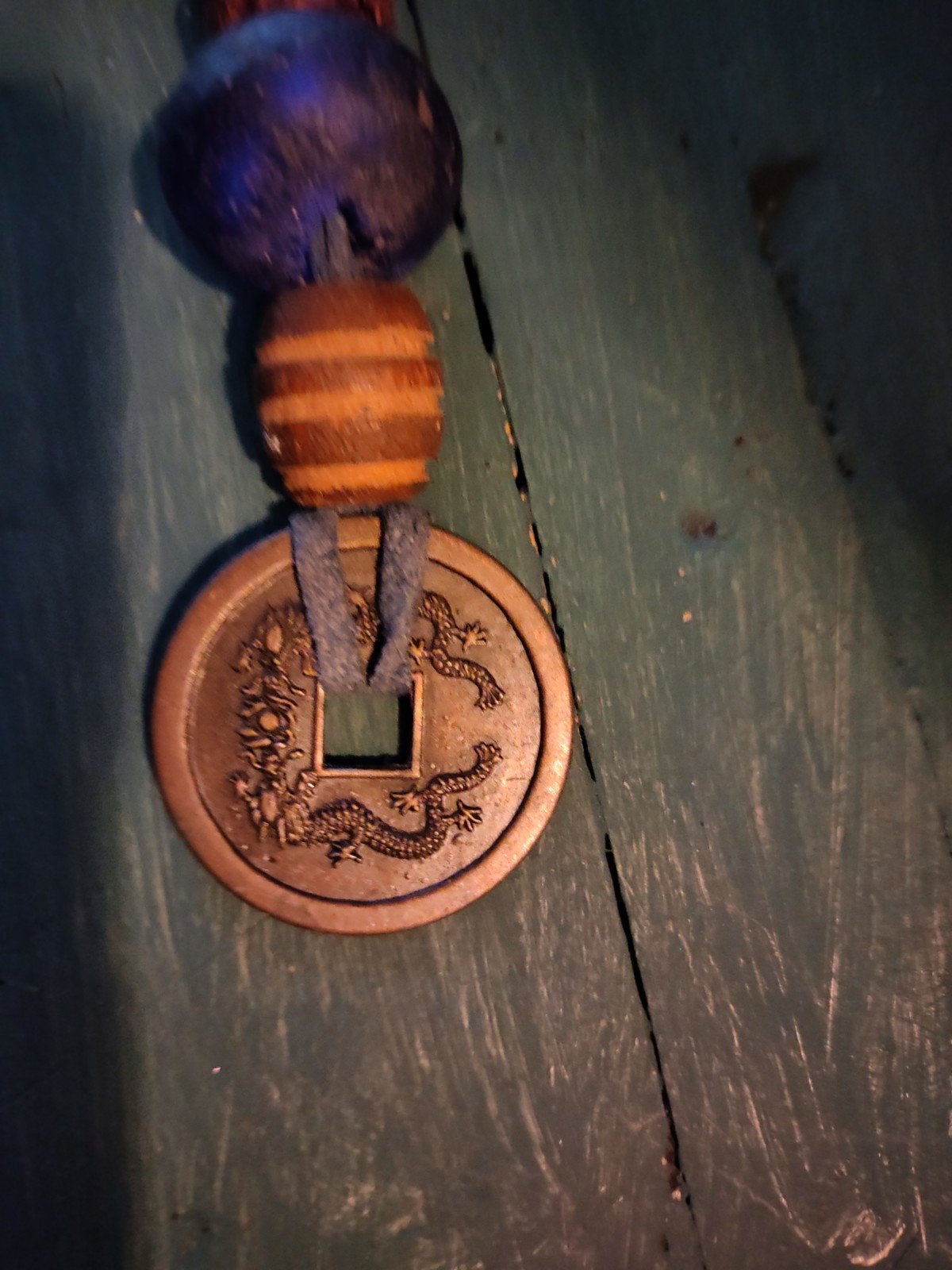 Vintage ketting met aparte grote kralen en grote China munt, Ophalen of Verzenden, Overige materialen
