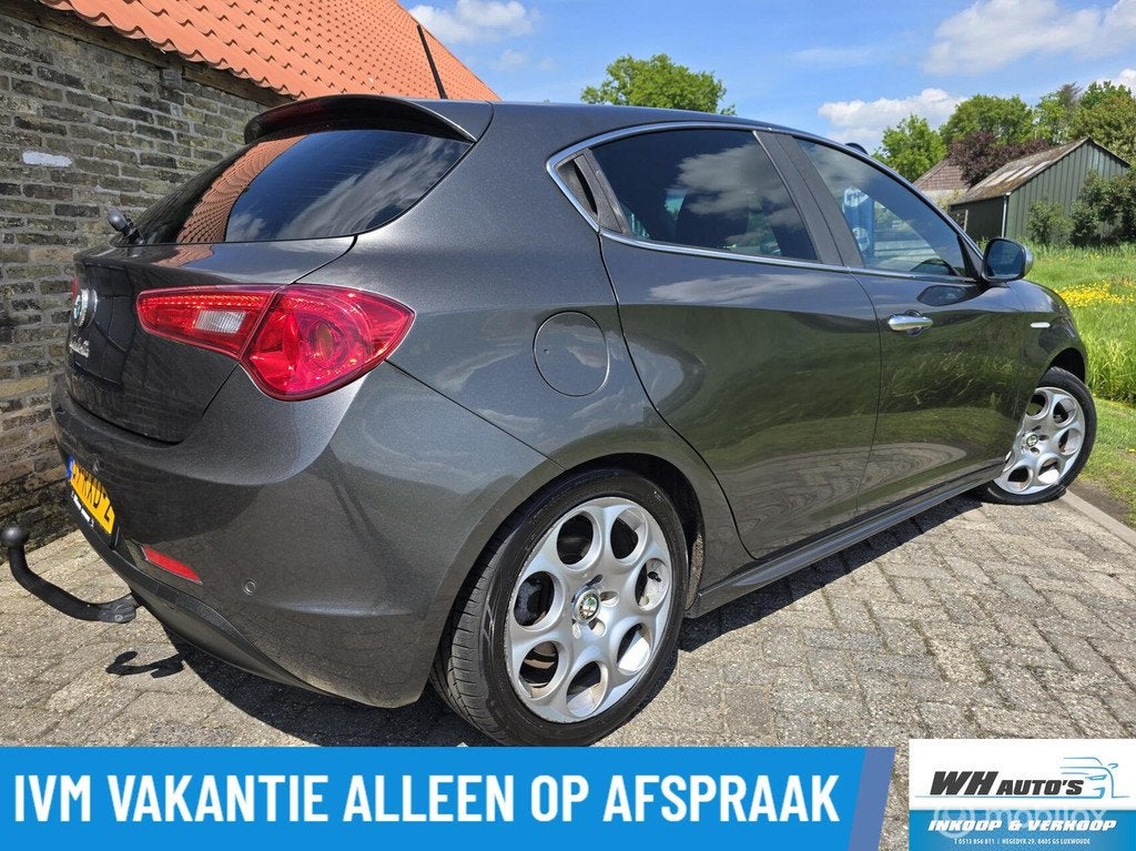 Alfa Romeo Giulietta 1.4 T Distinctive Sport!, Auto's, Alfa Romeo, Voorwielaandrijving, Euro 5, Gebruikt, 4 cilinders