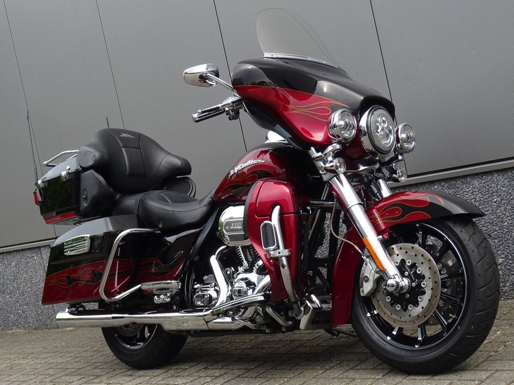 Harley-Davidson FLHTCUSE6 CVO ULTRA CLASSIC ELECTRA, Chopper, Bedrijf, Meer dan 35 kW, 1801 cc