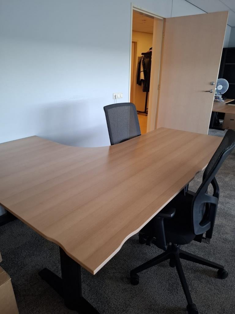 4X GRATIS Zit-sta bureau 200x160 handmatig verstelbaar, Huis en Inrichting, Bureaus, Ophalen of Verzenden, In hoogte verstelbaar