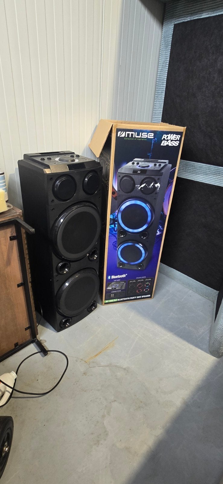 Muse Party Speaker met Microfoon, Wieltjes & Afstandsbedieni, Overige merken, Overige typen, Ophalen of Verzenden, Zo goed als nieuw