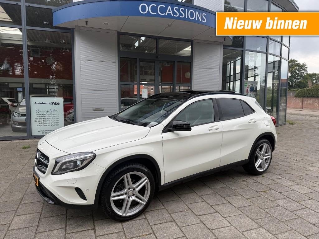 Mercedes-benz GLA-KLASSE 200 D PRESTIGE-LMV-ECC-PDC-NAVI-XEN, Auto's, Automaat, 136 pk, Gebruikt, 4 cilinders