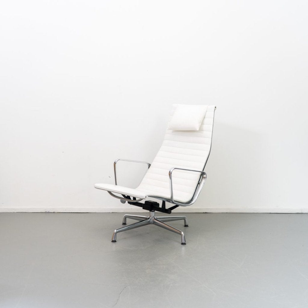 Vitra Eames EA 124 Fauteuil Wit Leer - Chroom, Niet ingevuld, Zo goed als nieuw, Niet ingevuld, Niet ingevuld