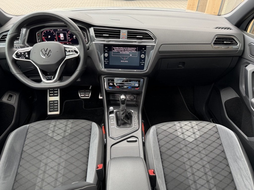Volkswagen Tiguan 1.5 TSI R-Line | blackstyle | panorama-dak, Stof, Euro 6, 4 cilinders, 150 pk