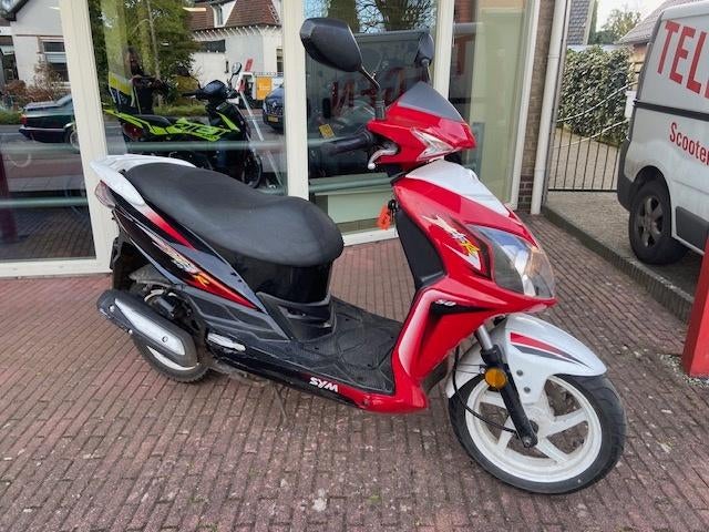 Sym jet 4 r  2takt, Ophalen, Gebruikt, Maximaal 45 km/u, Hoofdstraat 23