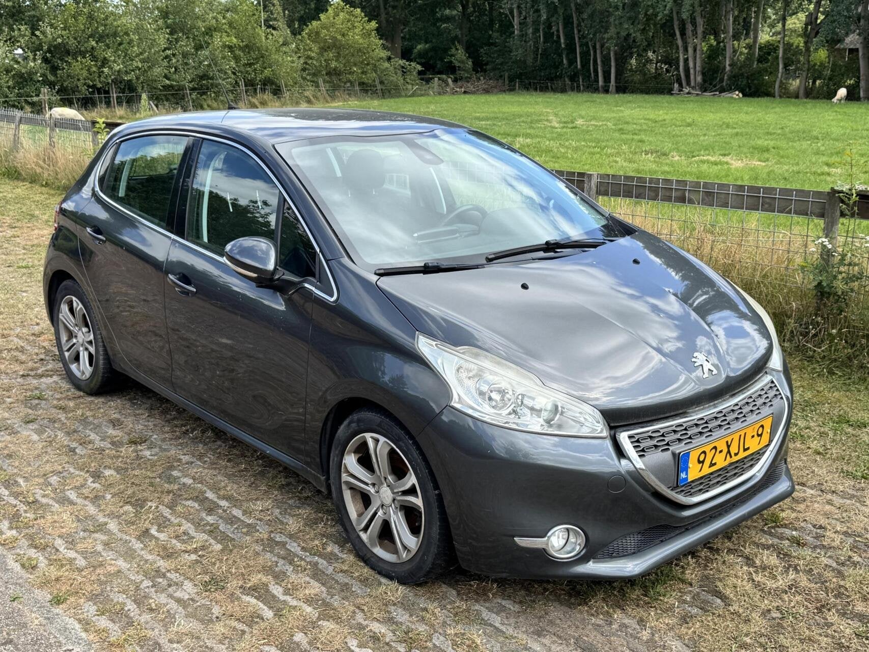Peugeot 208 1.4 VTi !Motorprobleem! Navigatie-Cr.contr-Clima, Auto's, Voorwielaandrijving, Euro 5, Stof, Met garantie (alle)