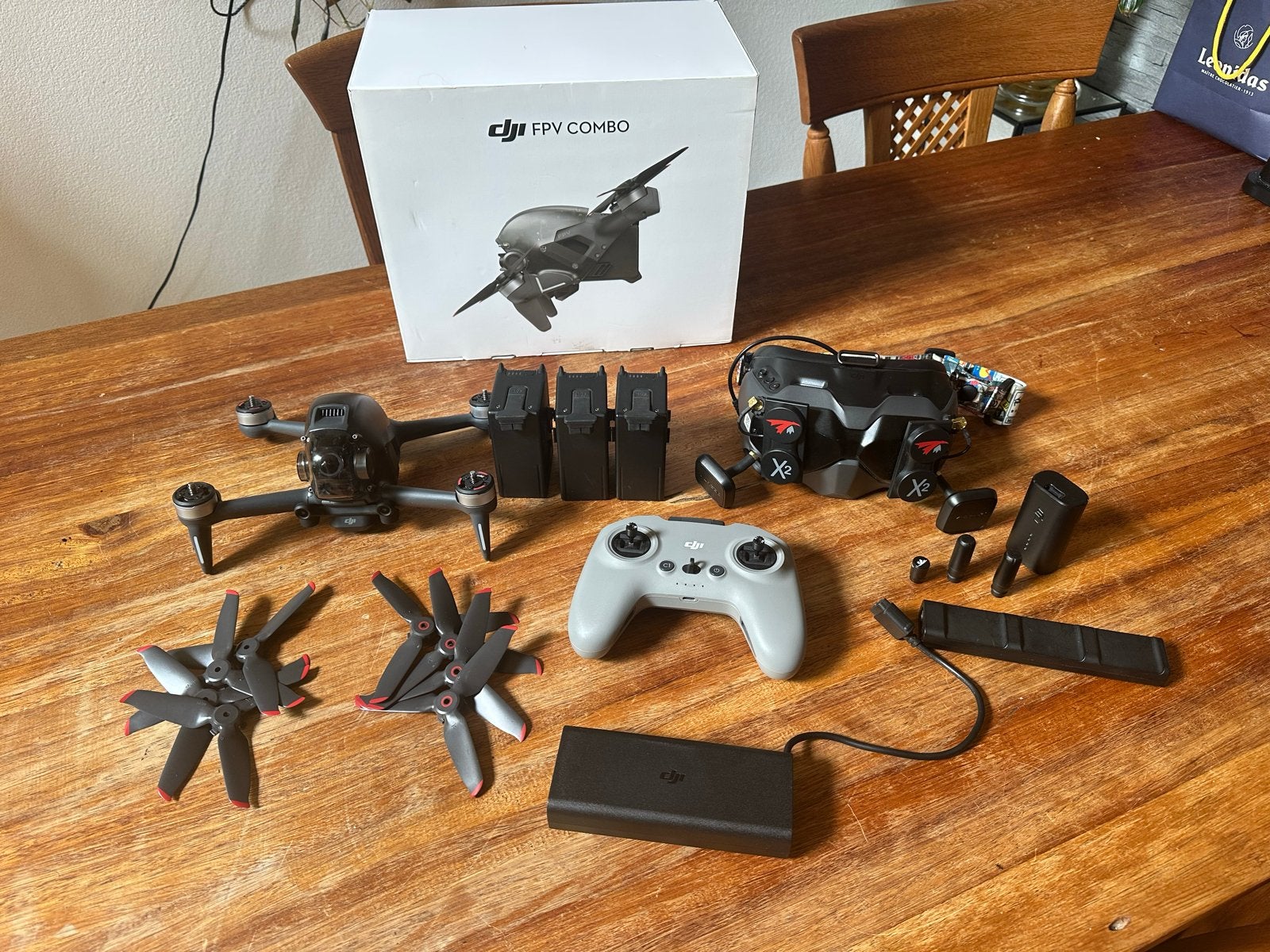DJI FPV Combo Drone met Goggles en veel Extra’s!, 5 tot 10 kilometer, Topkwaliteit, 900 gram tot 4 kilo, 15 tot 30 minuten