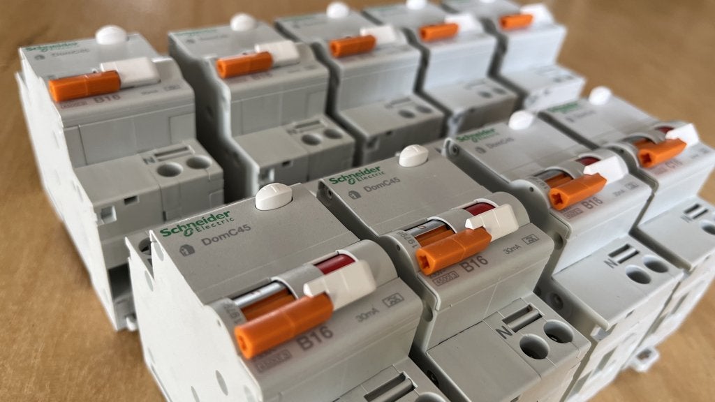 Schneider Electric DomC45 aardlekautomaten, Ophalen of Verzenden, Gebruikt, Schneider Electric, Aardlekautomaat
