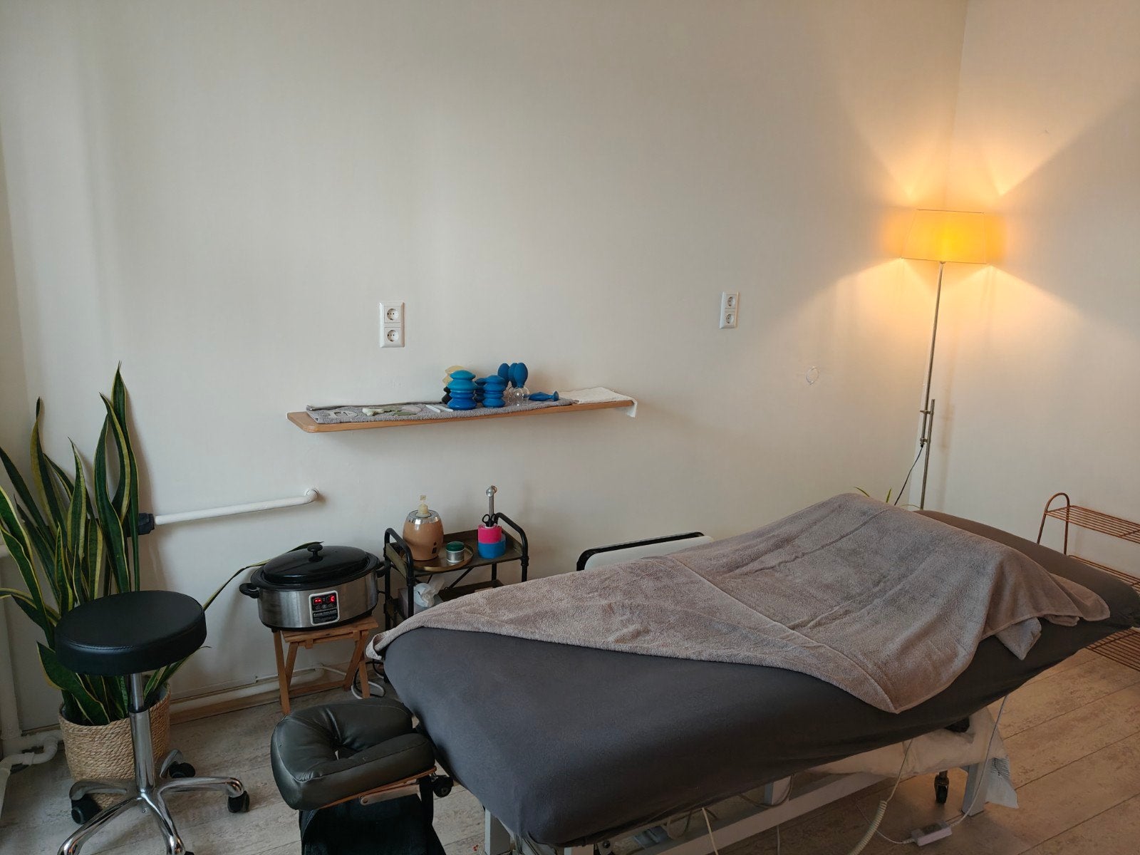 Praktijkruimte te huur, practice space for rent, Ophalen of Verzenden, Yogamat