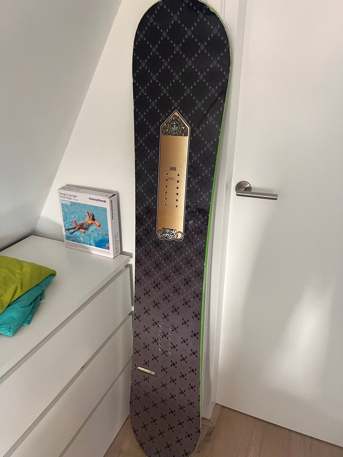Atomic Alibi Wide snowboard van 165 cm, incl. boardbag., Ophalen of Verzenden, Gebruikt, Board