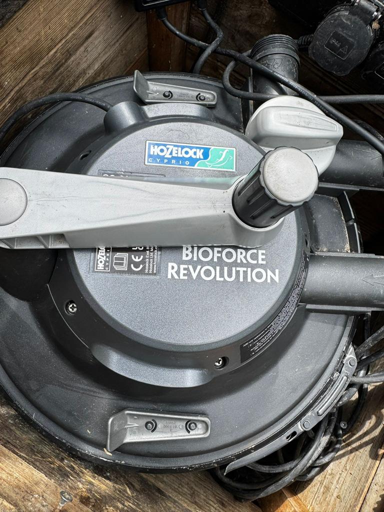 Vijverpomp Hozelock Aquaforce 4000, Ophalen, Zo goed als nieuw, Vijverpomp