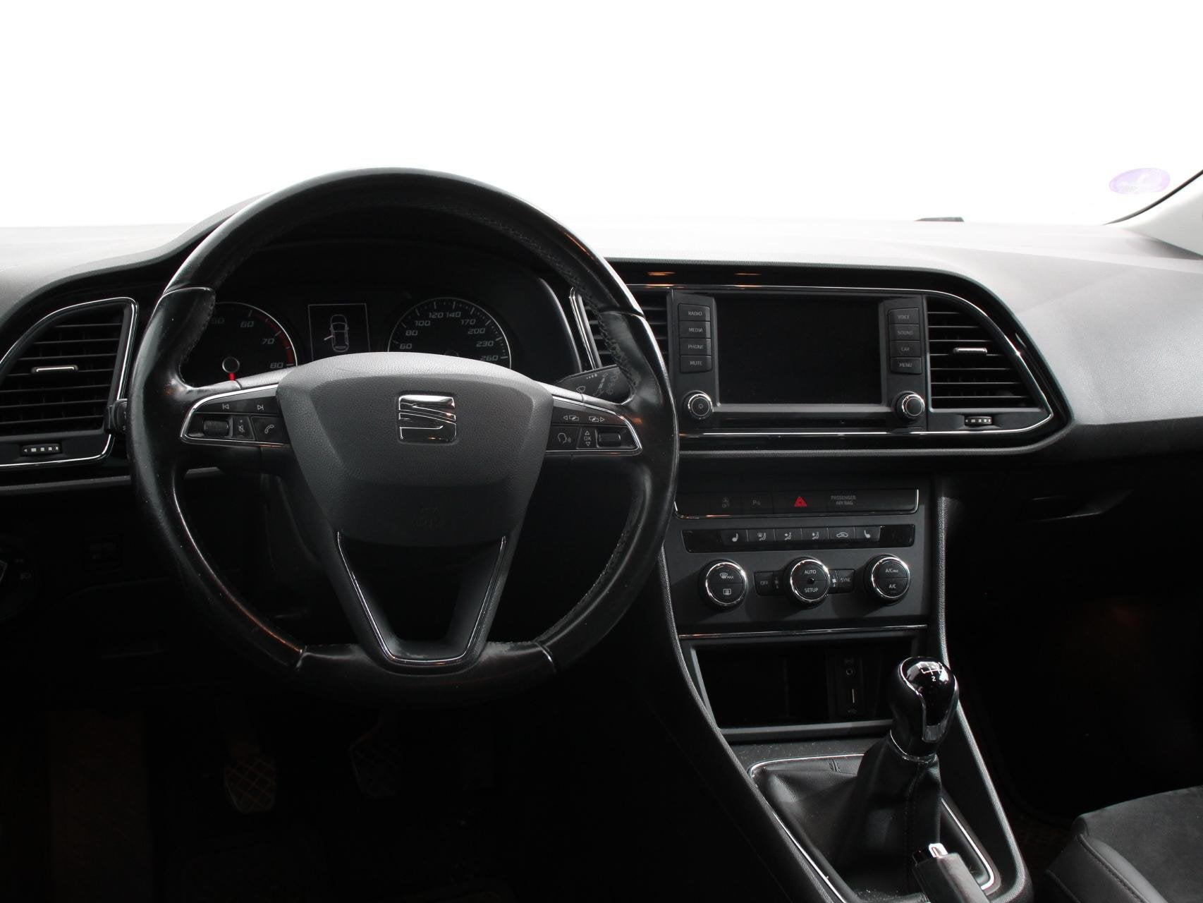 SEAT Leon 1.2 TSI Style Business Cruise control Airco Naviga, Voorwielaandrijving, Stof, Gebruikt, 4 cilinders