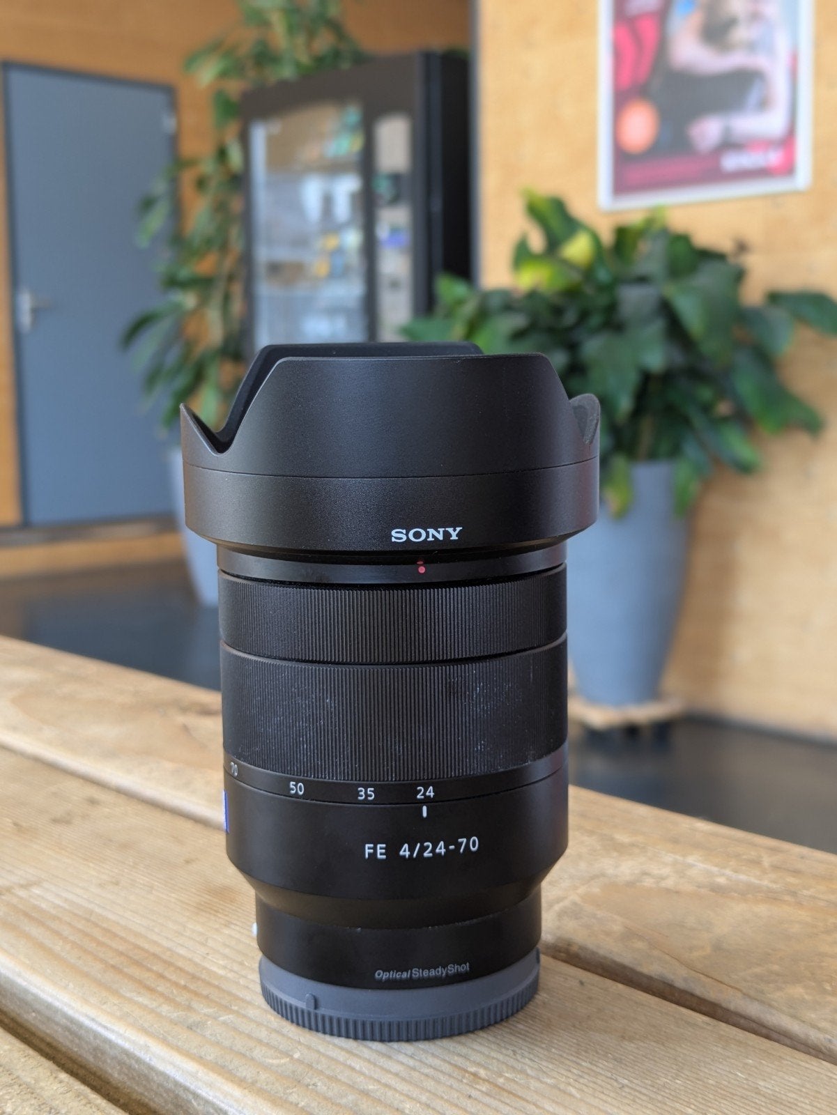 Sony fe 24-70 f4 zeiss, Audio, Tv en Foto, Fotografie | Lenzen en Objectieven, Sony E-mount, Ophalen of Verzenden, Zo goed als nieuw