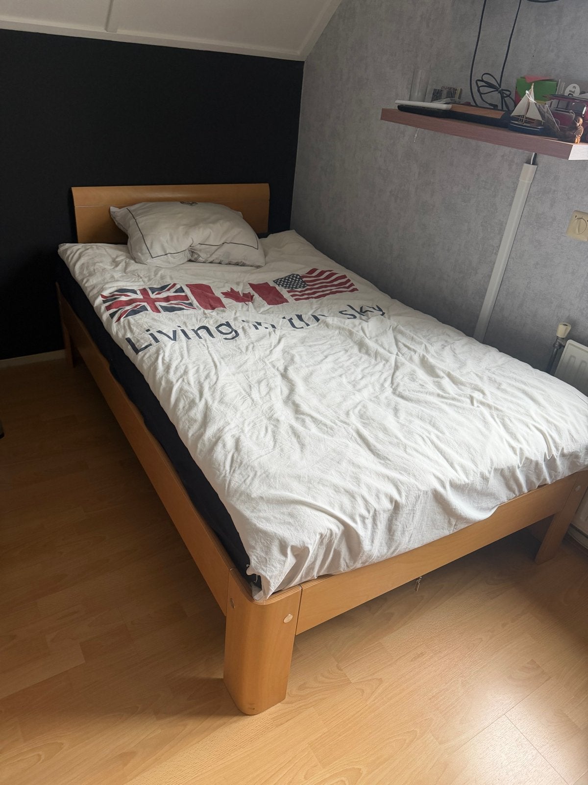 200 x 120 cm bed met el. verstelbaar Auping spiraal, Huis en Inrichting, Ophalen of Verzenden, 120 cm, 200 cm, Hout