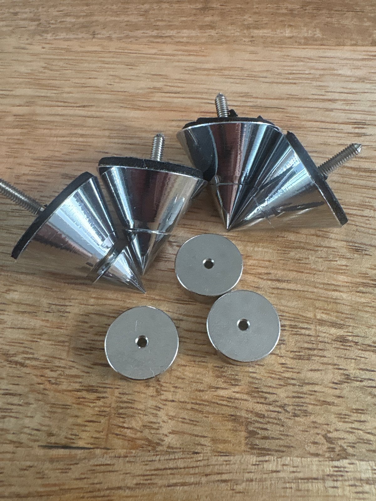 Speaker spikes met voetjes (3 stuks), Ophalen of Verzenden, Gebruikt, Overige typen